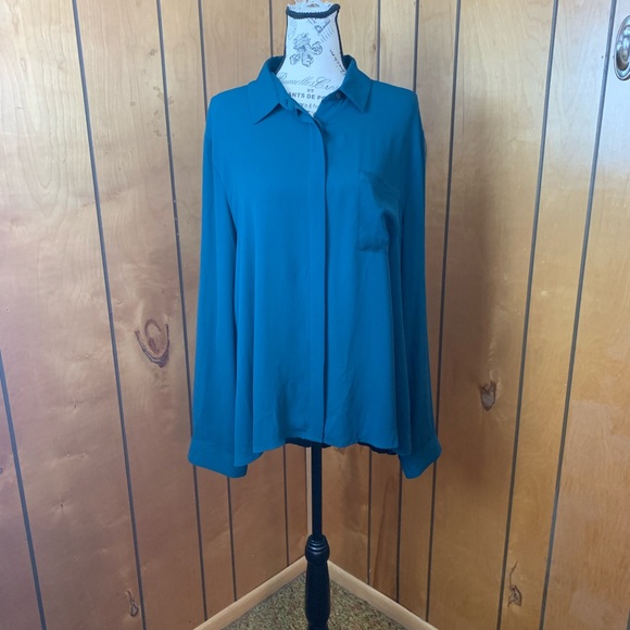 LOFT Tops - 🍓LOFT button down blouse